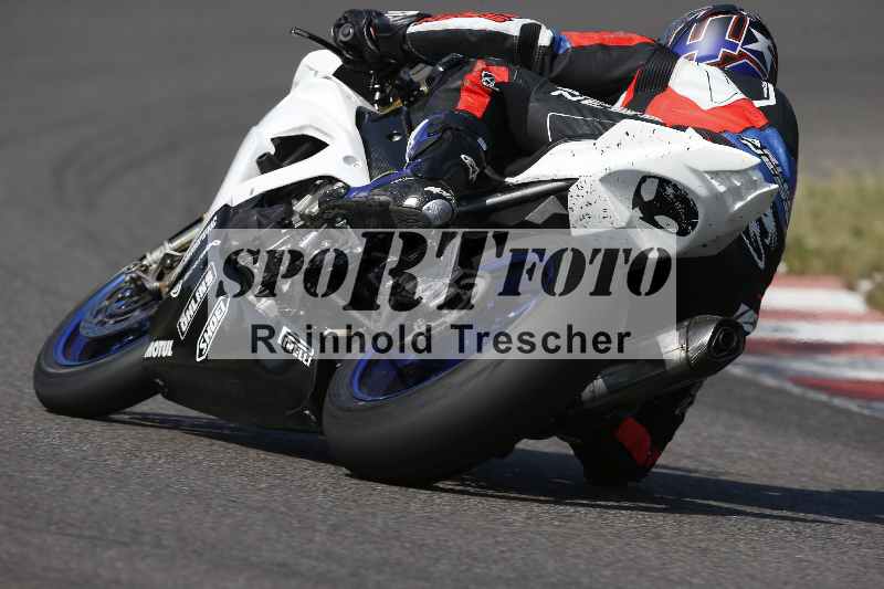 /Archiv-2023/28 05.06.2023 Moto Club Anneau du Rhin/rouge-expert/unklar